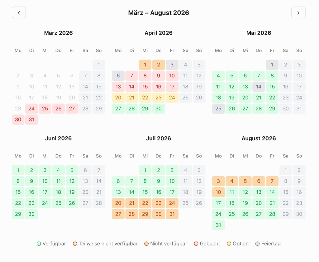 Kalenderübersicht in freece: Verfügbarkeit, Abwesenheiten, Buchungen und Feiertage auf einen Blick